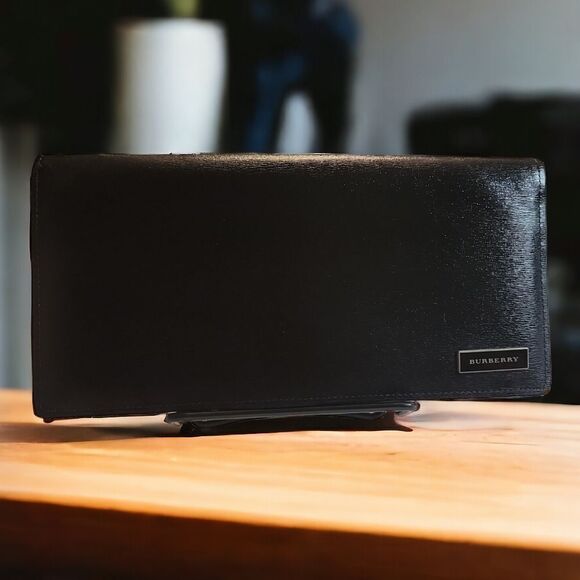 BURBERRY Black Leather Wallet In EUC with COA - Picture 13 of 13